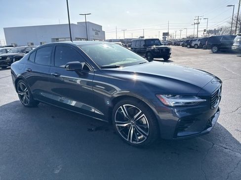 Used 2022 Volvo S60 T8 R-Design Expression w/ Advanced Package image 12