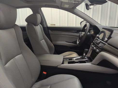 Used 2020 Honda Accord EX image 21