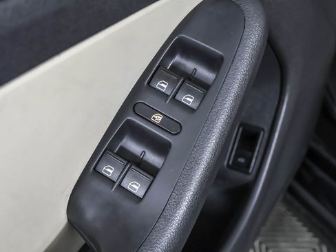 Used 2012 Volkswagen Jetta SEL image 33