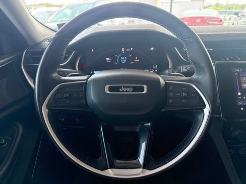 Used 2021 Jeep Grand Cherokee L Laredo w/ Luxury Tech Group I AWD/4WD image 17