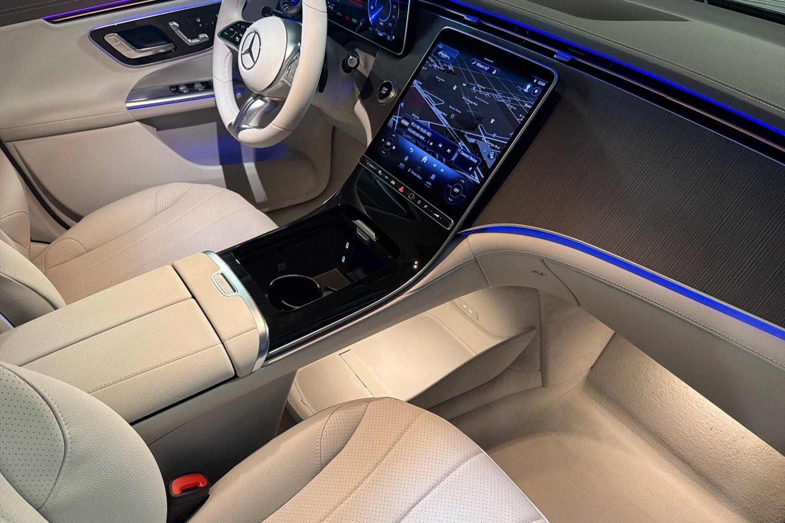 New 2027 Mercedes-Benz EQE 320 4MATIC SUV image 14