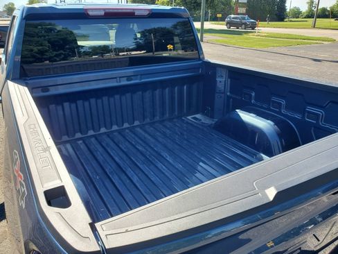 Used 2024 Chevrolet Silverado 1500 LT AWD/4WD image 28