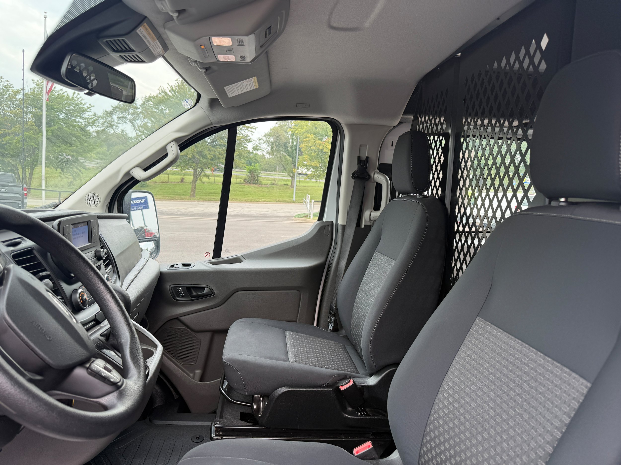 Used 2024 Ford Transit 250 Low Roof w/ Exterior Upgrade Package RWD image 2