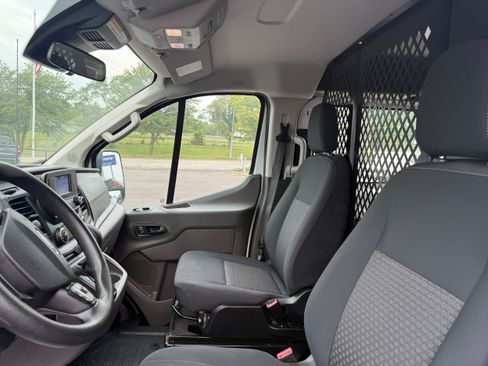 Used 2024 Ford Transit 250 Low Roof w/ Exterior Upgrade Package RWD image 2