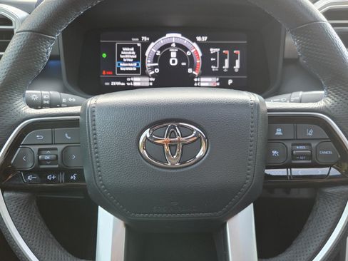 Used 2023 Toyota Tundra Platinum AWD/4WD image 30