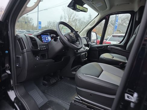 New 2026 RAM ProMaster 3500 w/ Premium Convenience Group image 3