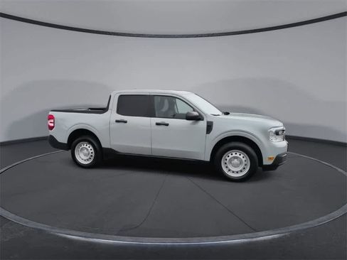 Certified 2022 Ford Maverick XL w/ Equipment Group 100A Standard image 9