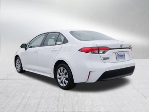 Used 2023 Toyota Corolla LE image 5