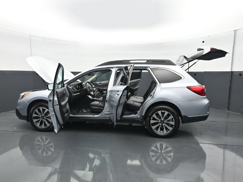 Used 2017 Subaru Outback 3.6R Limited AWD/4WD image 31
