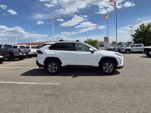 Certified 2022 Toyota RAV4 XLE AWD/4WD image 6