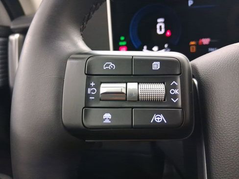 Used 2025 Hyundai Santa Fe SEL image 12