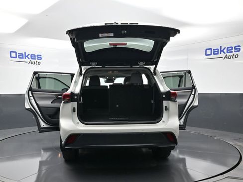 Used 2021 Toyota Highlander Limited image 59