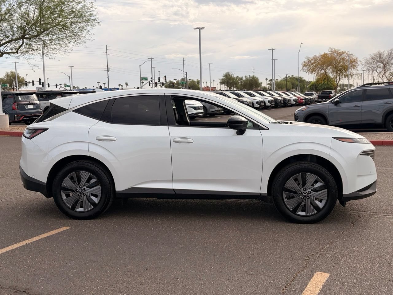 Certified 2025 Nissan Murano SL AWD/4WD image 6