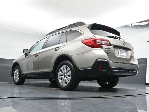 Used 2018 Subaru Outback 2.5i Premium image 31