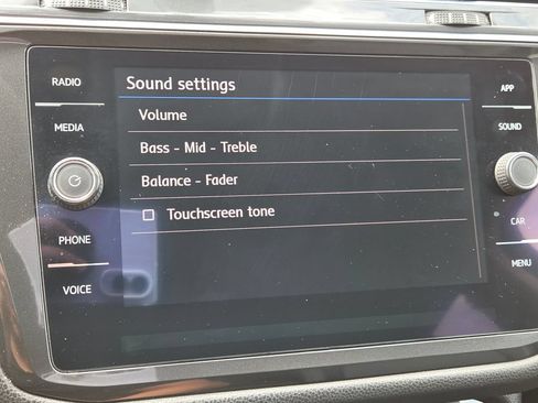 Used 2018 Volkswagen Tiguan SE FWD image 24