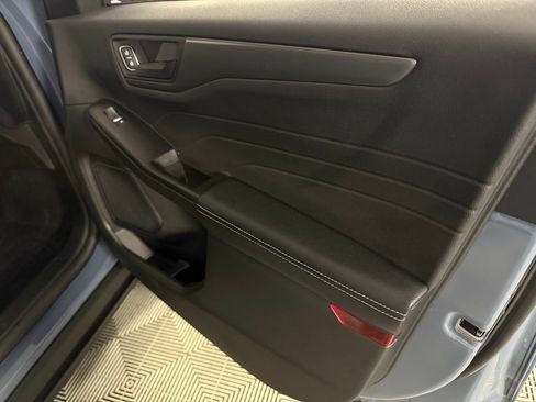 Used 2025 Ford Escape Active image 32