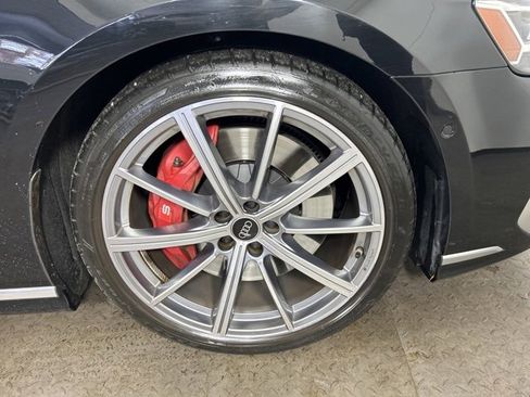 Used 2023 Audi S8 w/ S8 Comfort Plus Package image 9