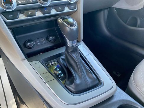 Used 2020 Hyundai Elantra Value Edition FWD image 62