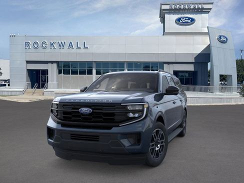 New 2025 Ford Expedition Max Active image 2