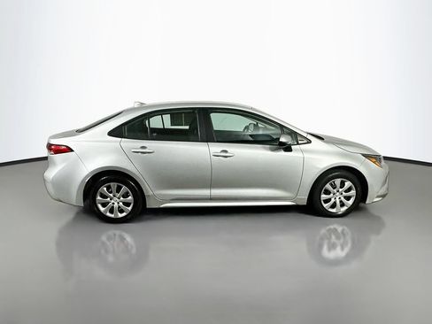 Used 2022 Toyota Corolla LE FWD image 7