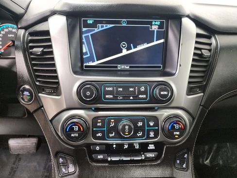 Used 2016 Chevrolet Suburban LTZ image 18