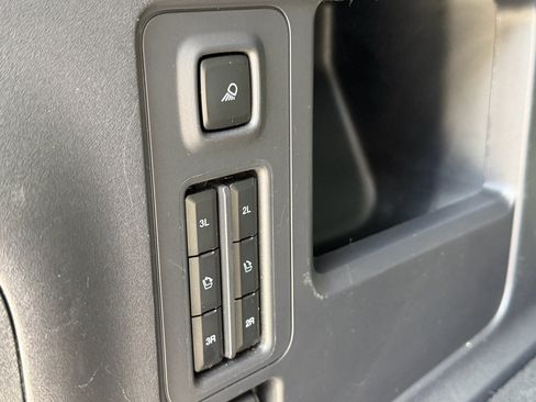 Used 2025 Ford Expedition Max Platinum AWD/4WD image 25