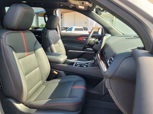 Used 2024 Chevrolet Traverse RS w/ LPO, Floor Liner Package image 20