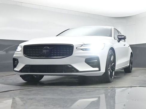 Used 2024 Volvo S60 B5 Plus w/ Climate Package FWD image 38