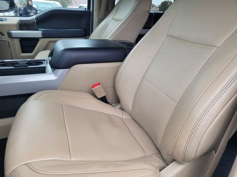 Certified 2019 Ford F250 Lariat w/ Lariat Ultimate Package image 11