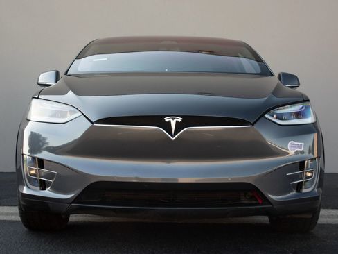 Used 2018 Tesla Model X 100D image 5