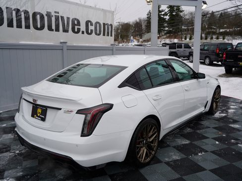 Used 2023 Cadillac CT5 V Blackwing w/ LPO, Blue Accent Package image 5