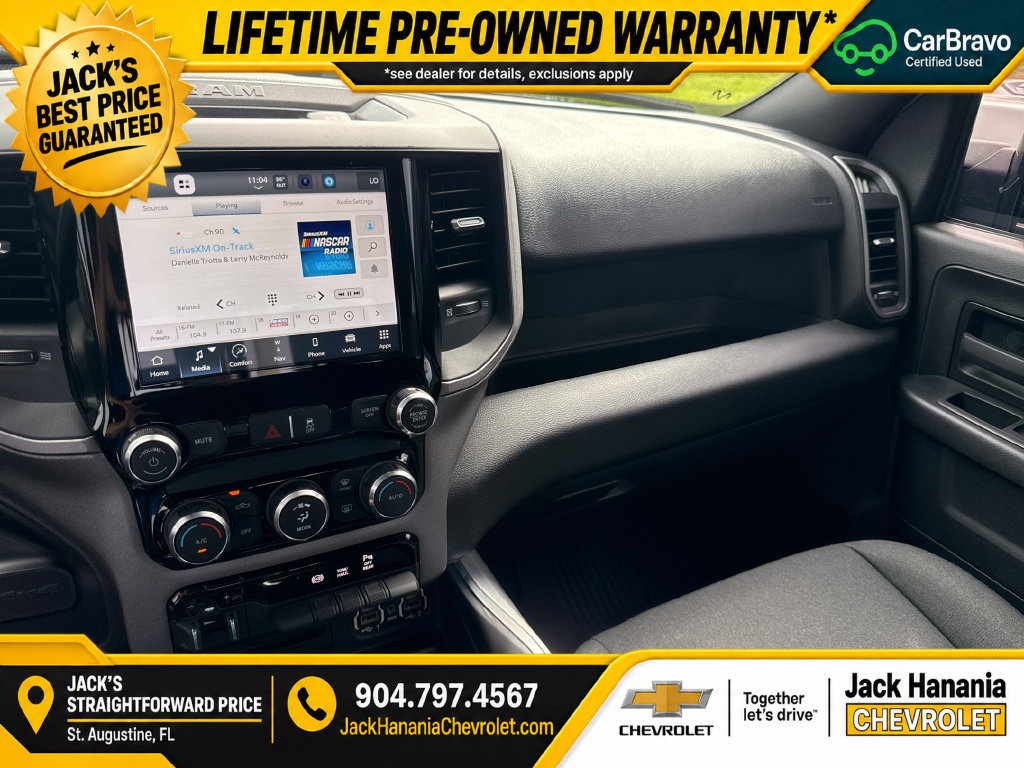 Used 2024 RAM 2500 Tradesman w/ Chrome Appearance Group AWD/4WD image 13
