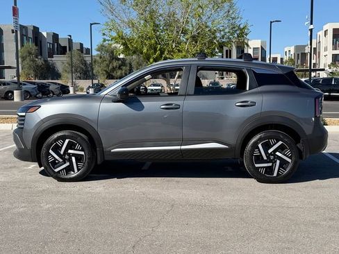 New 2026 Nissan Kicks SV w/ Charging Package FWD image 2