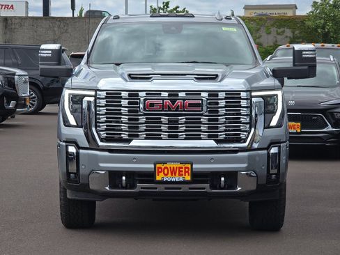 Used 2026 GMC Sierra 3500 Denali AWD/4WD image 3