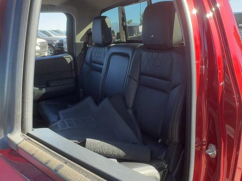 Used 2024 Nissan Frontier SL w/ Technology Package RWD image 12