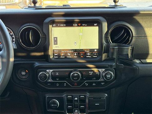 Certified 2023 Jeep Gladiator Overland image 15