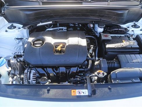 Certified 2023 Kia Seltos LX image 28