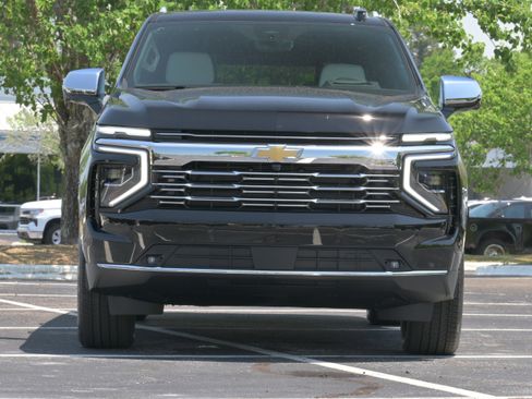 New 2026 Chevrolet Suburban Premier AWD/4WD image 37