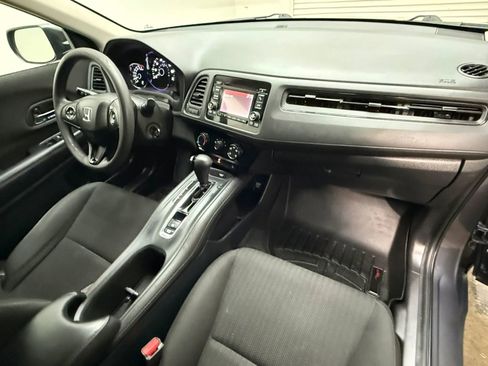 Used 2017 Honda HR-V LX image 16