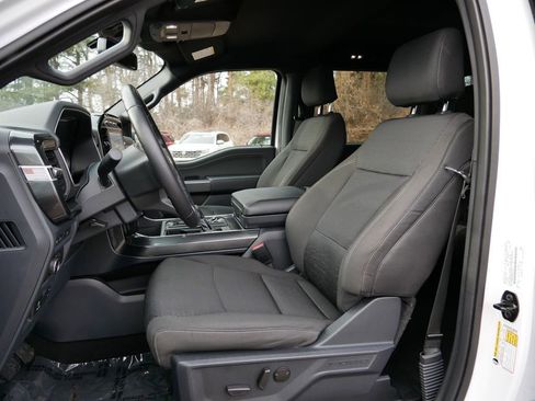 Certified 2022 Ford F150 XLT w/ Equipment Group 302A High image 16