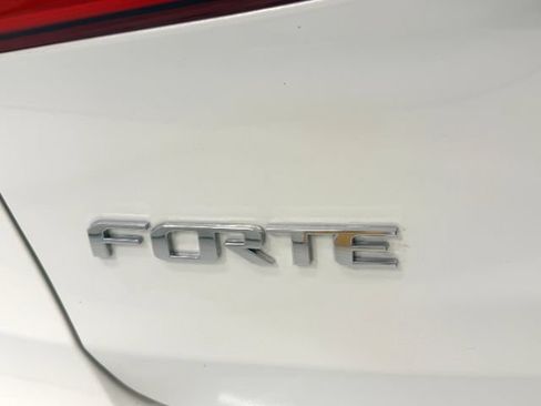Used 2014 Kia Forte EX FWD image 15