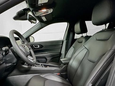 New 2026 Jeep Compass Latitude AWD/4WD image 13