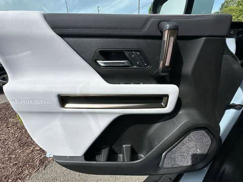 Used 2024 GMC Hummer EV 2X AWD/4WD image 18
