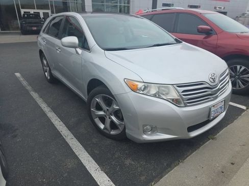 Used 2009 Toyota Venza FWD image 1