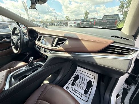 Certified 2020 Buick Enclave Avenir w/ Avenir Technology Package AWD/4WD image 30