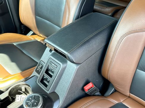 Used 2024 Ford Bronco Outer Banks AWD/4WD image 21