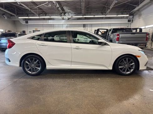 Used 2019 Honda Civic EX image 7