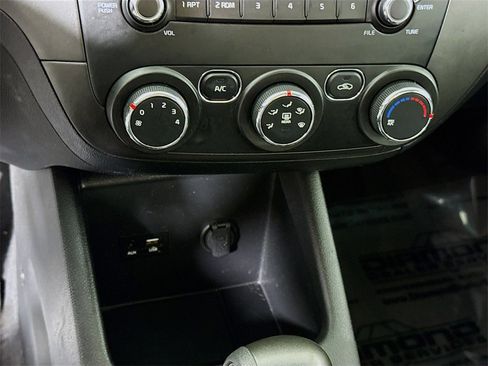 Used 2018 Kia Forte LX image 6