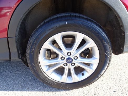 Used 2017 Ford Escape SE image 34