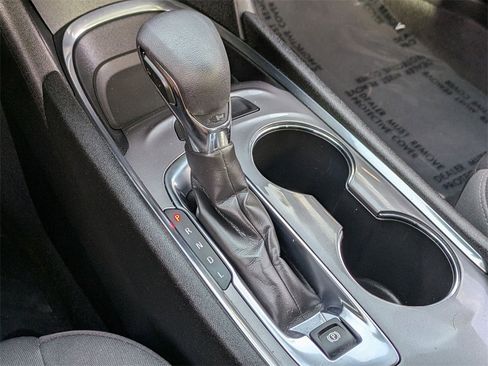 Used 2023 Chevrolet Malibu LT image 18